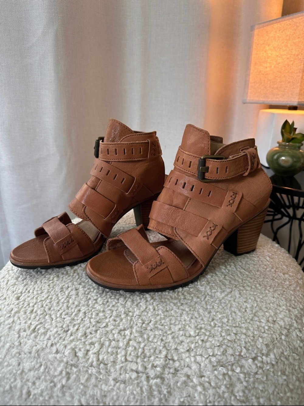 NWOT Sorel Tan Strappy Heel Sandals